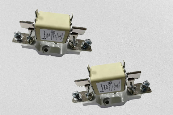 NT RT NH Bezpiecznik o dużej wytrzymałości na zerwanie 600VDC Napięcie znamionowe IEC60269