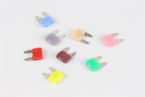 500 A resetowalny mini bezpiecznik ostrzowy Standardowy elektryczny materiał drewnopodobny UL